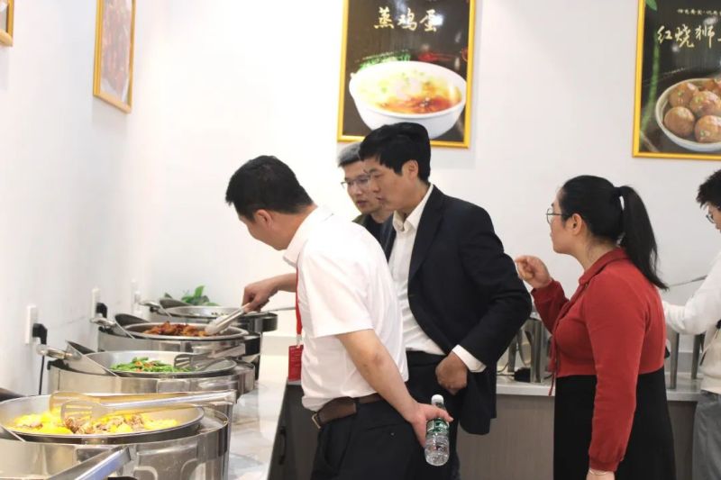 湖南鐘情餐飲管理有限責(zé)任公司,餐飲管理,鐘情餐飲管理,團(tuán)體膳食,大學(xué)食堂,學(xué)院食堂,學(xué)校餐飲 湖南鐘情餐飲管理有限責(zé)任公司,餐飲管理,鐘情餐飲管理,團(tuán)體膳食,大學(xué)食堂,學(xué)院食堂,學(xué)校餐飲